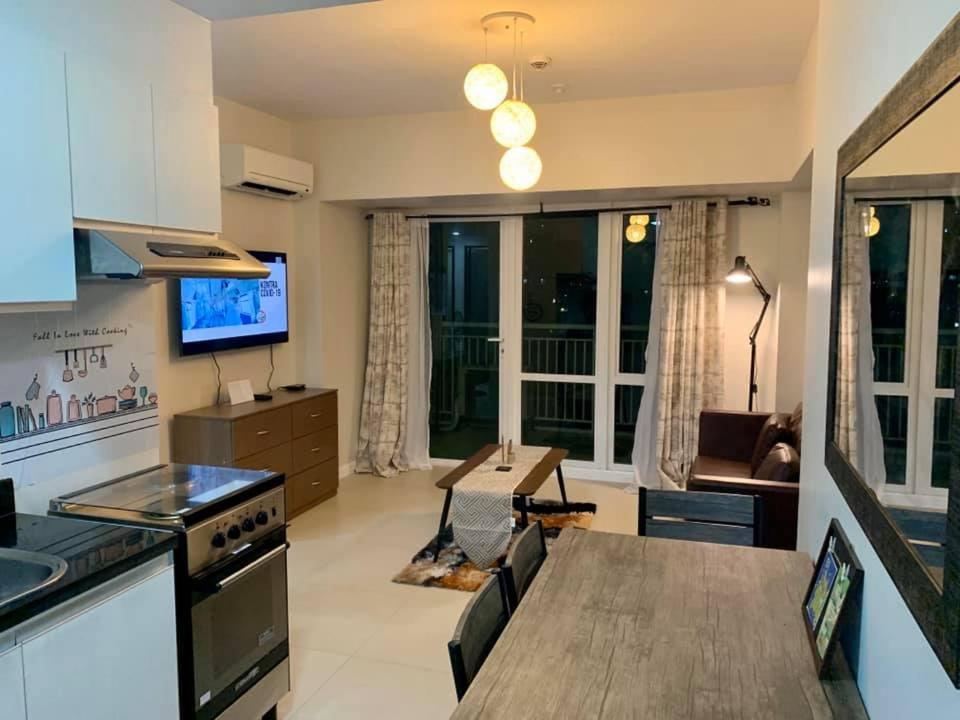 Marvelous 2-Bedrooms With Balcony In Solinea Tower 2 Cebu Exterior photo